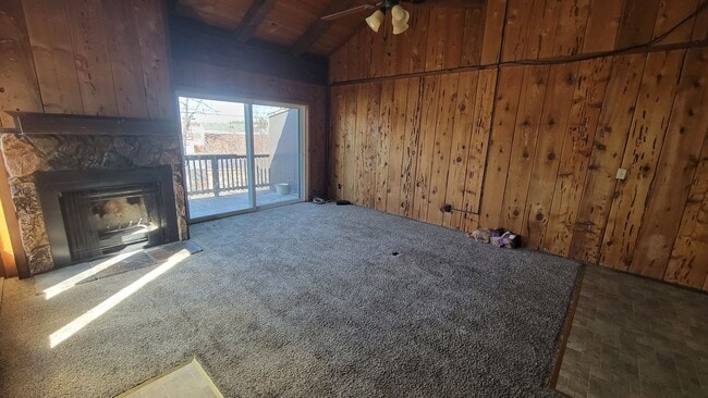 Living Room - 162 Aynes Ct