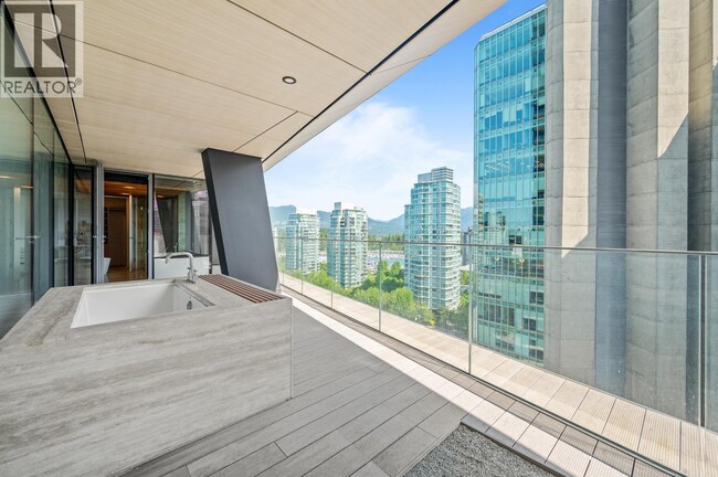 1568 Alberni St Unit 140X