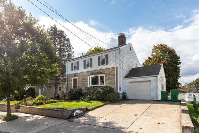Photo - 12 Headland Way