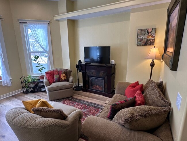 Photo - 486-1 E 3rd Ave Unit Apt 1-A