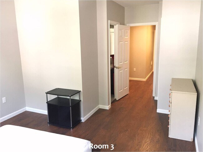 Photo - 711 N Dekalb St