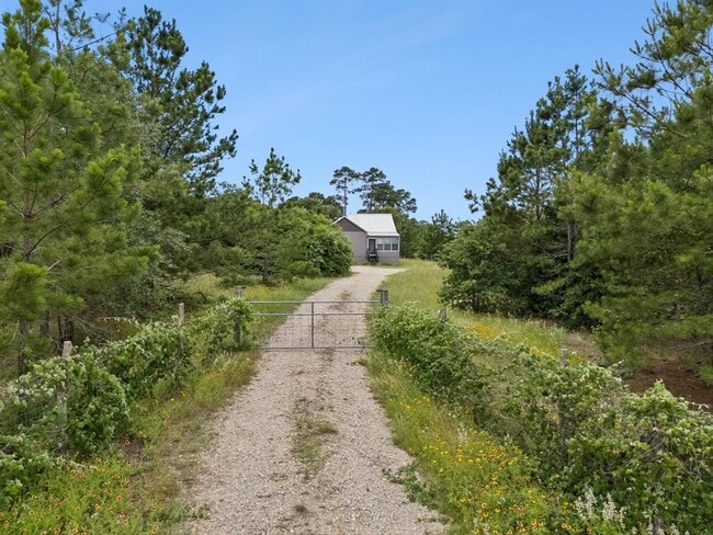 Building Photo - 364 Ponderosa Loop