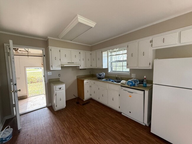 Photo - Charming 3-Bed / 2-Bath Home in Muscle Shoals