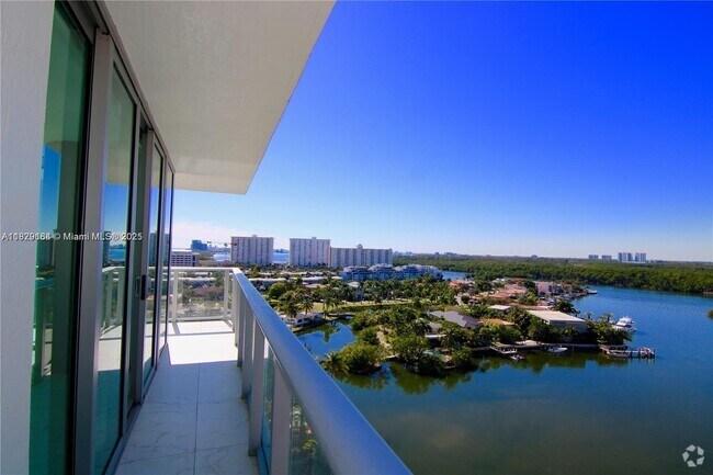 Building Photo - 300 Sunny Isles Blvd Unit 4-1208 Rental