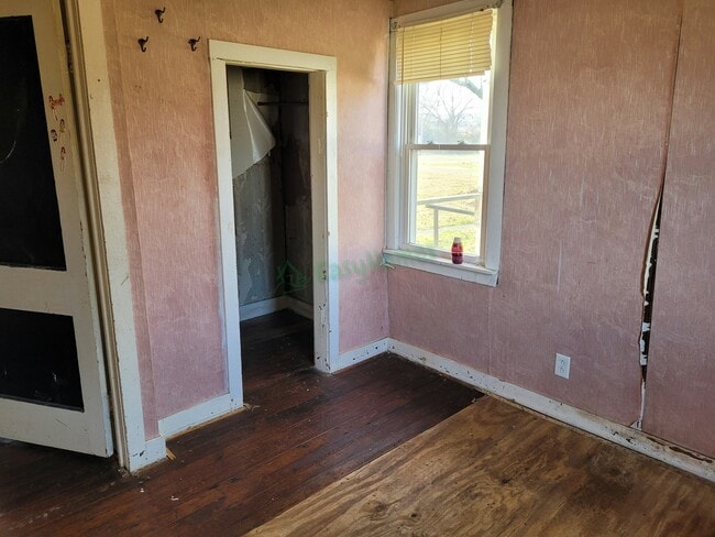 Photo - 404 N Carroll St