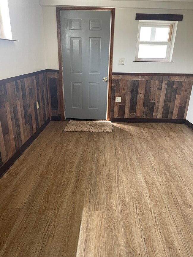 Living Room - 743 Camden Pl Unit Apt. B