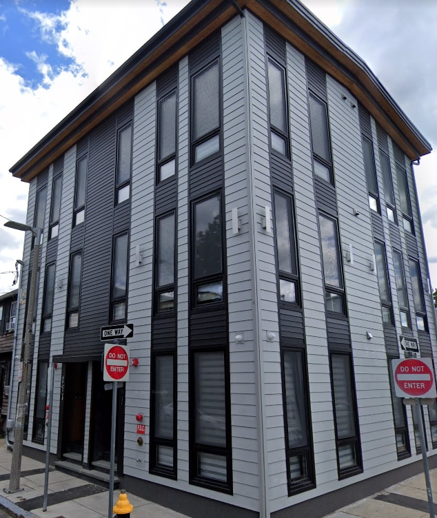 Photo - 157 W 9th St