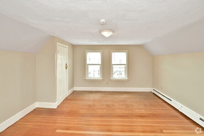 Building Photo - 180 Westville St Unit 3 Rental