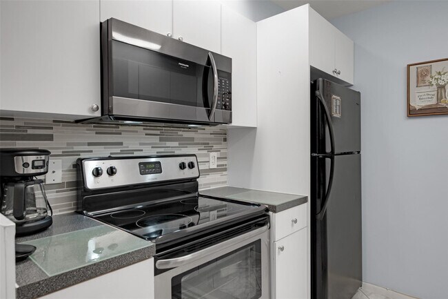 Photo - 4302 Martinique Cir Unit E2