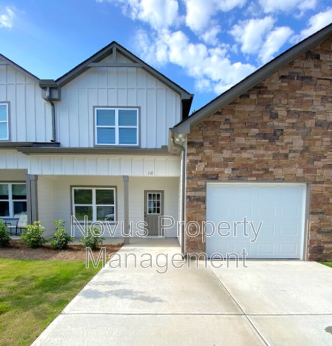 Photo - 108 Crest Pointe S House