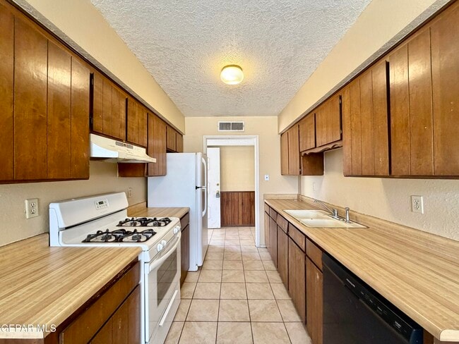 Photo - 317 Bright Water Ln