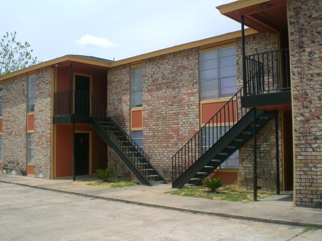 Farrah Village - Farrah Village Apartments
