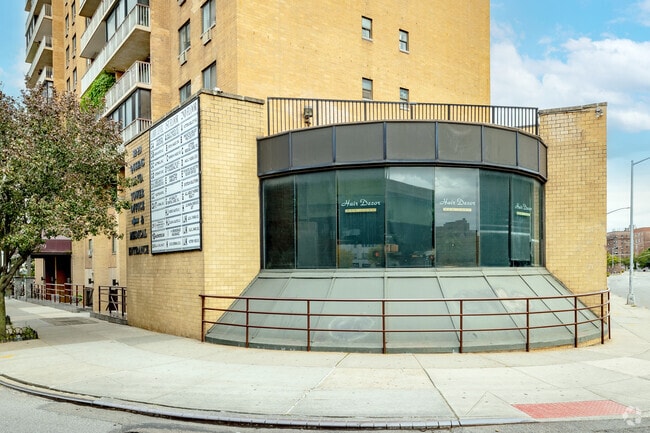 Photo - Queens Boulevard Towers