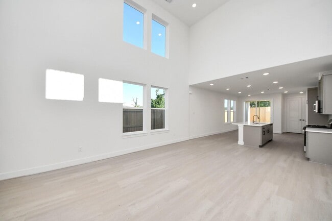 Photo - 4324 Avron Dr