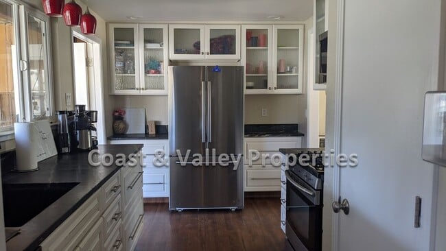 Photo - 10385 Reese Cir Unidad 10385 Reese Cr. Room-2, Salinas, CA 93907