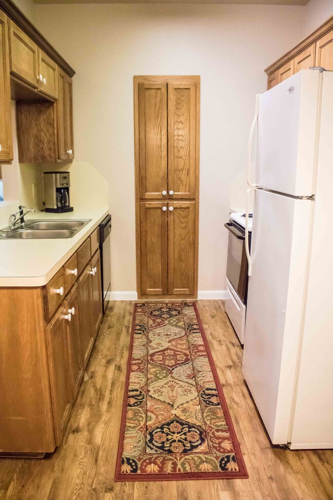 Saddlebrook Manor Apartments For Rent in Lumberton, TX