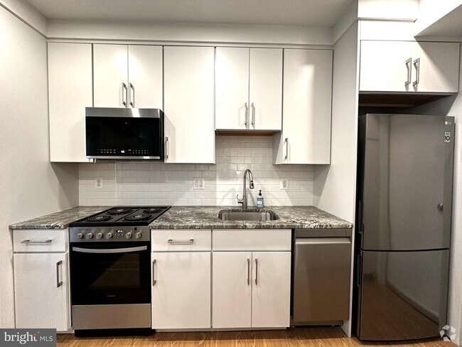 Building Photo - 922 N Cleveland St Unit B Rental