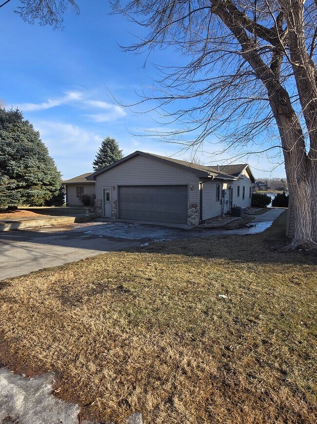 Photo - Home on the Lake