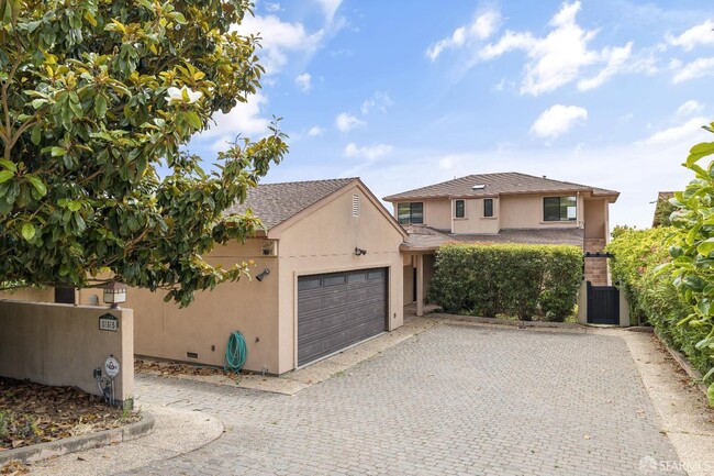 Photo - 855 Bates Ave