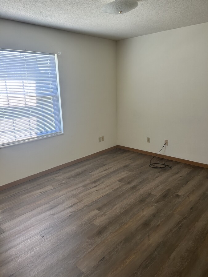 Photo - 100 Daleview Dr