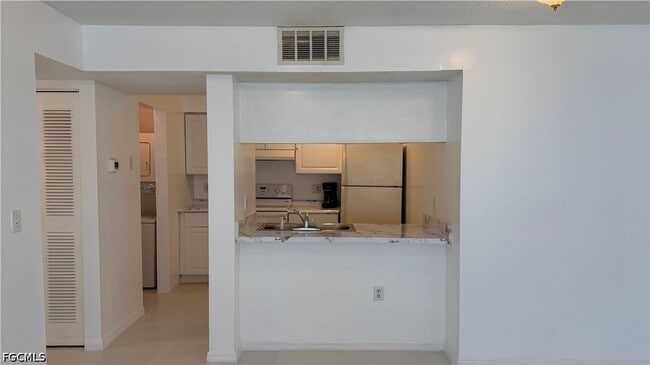 Photo - 3407 Winkler Ave Unit 309