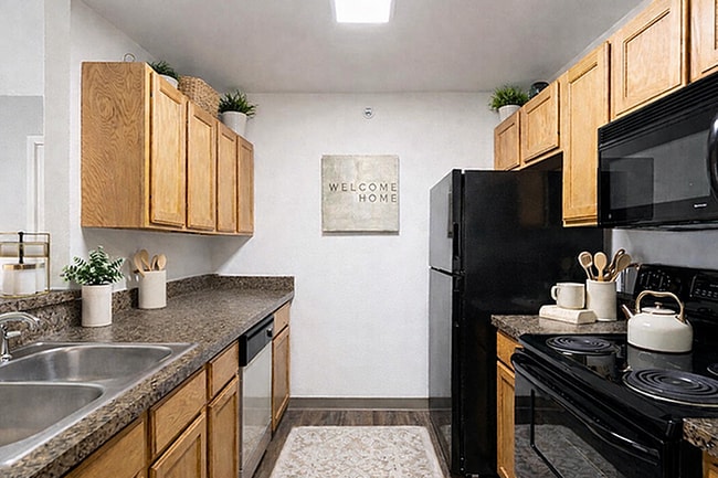 Building Photo - Central Park Apartments