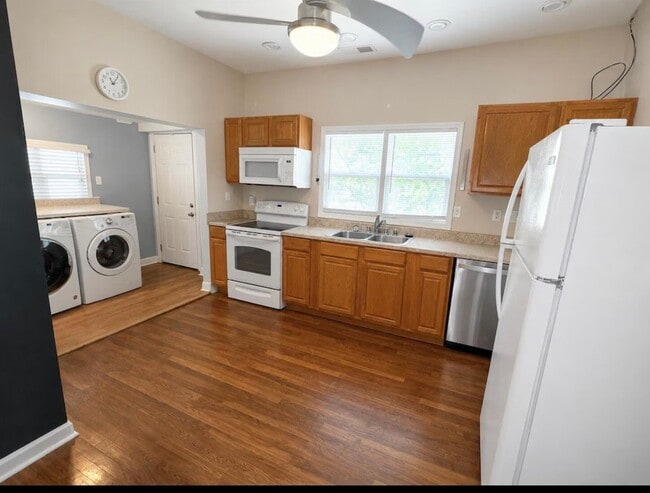 Photo - 1043 Crescent Ave