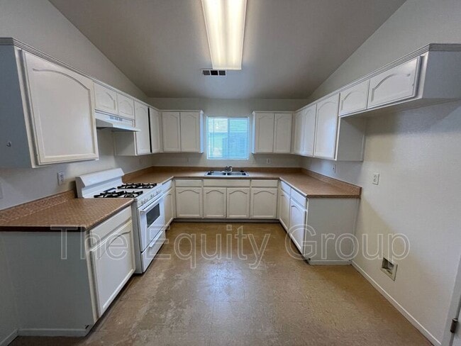 Photo - 1424 Cottage Pl Unit C