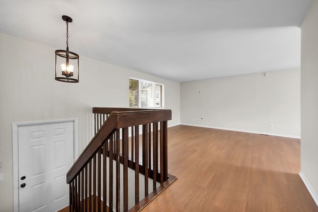 Photo - 2700 Queenswood Dr