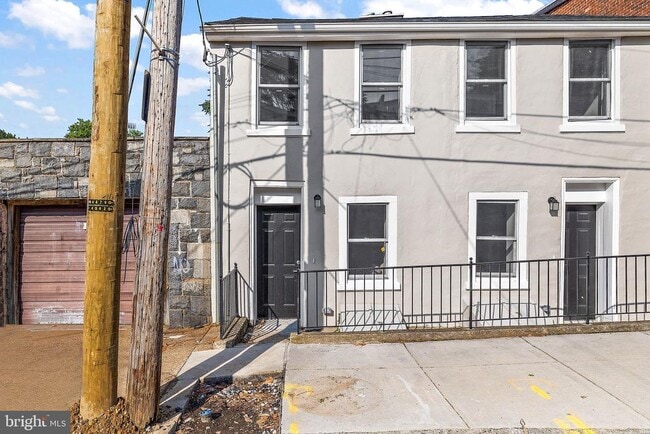 Photo - 6 W 20th St House