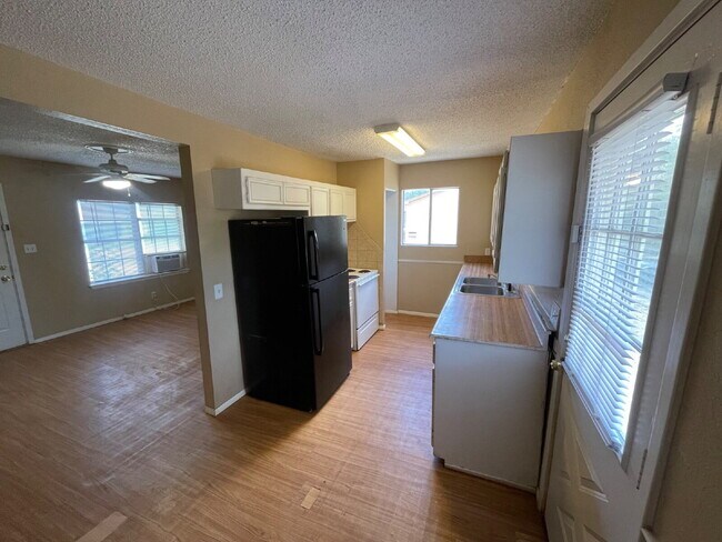 Photo - Cozy Two-Bedroom Home Conveniently Located in Central Lubbock!