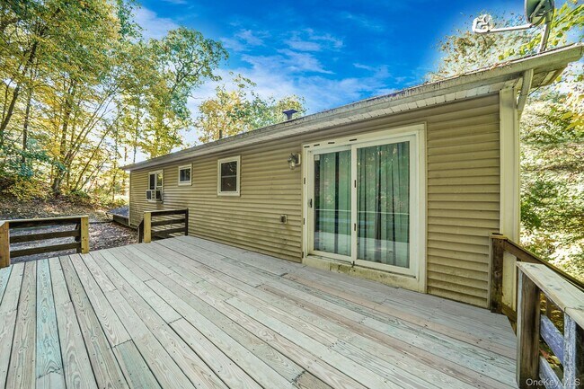 Photo - 68 Old Sylvan Lake Rd