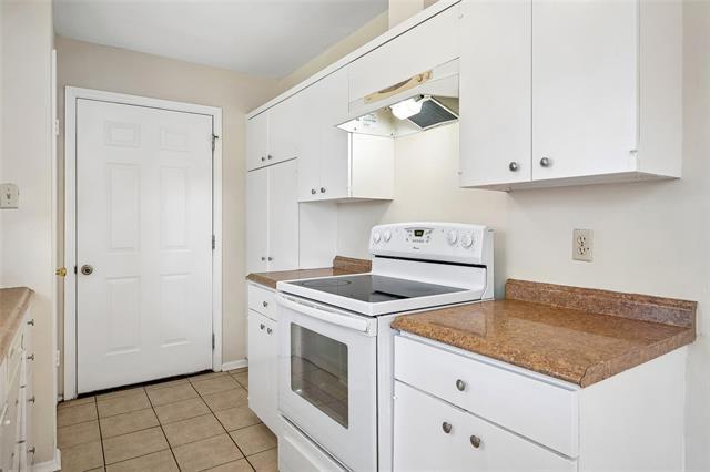 Photo - 907 Greenbriar Ln