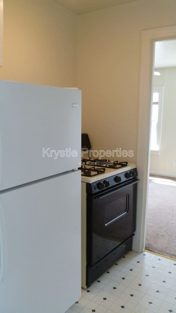 Photo - 322 Evans Ave