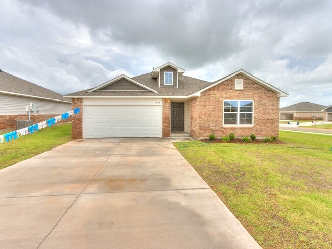 Beautiful New Home! Mustang Schools! - Beautiful New Home! Mustang Schools!