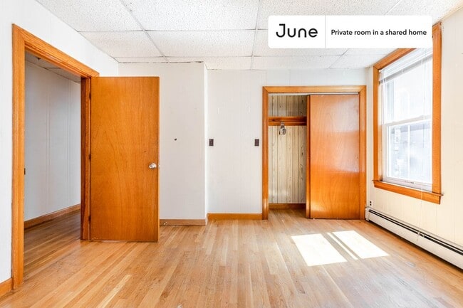 Photo - Room in Shared 5 bed/1 bath home Unidad C