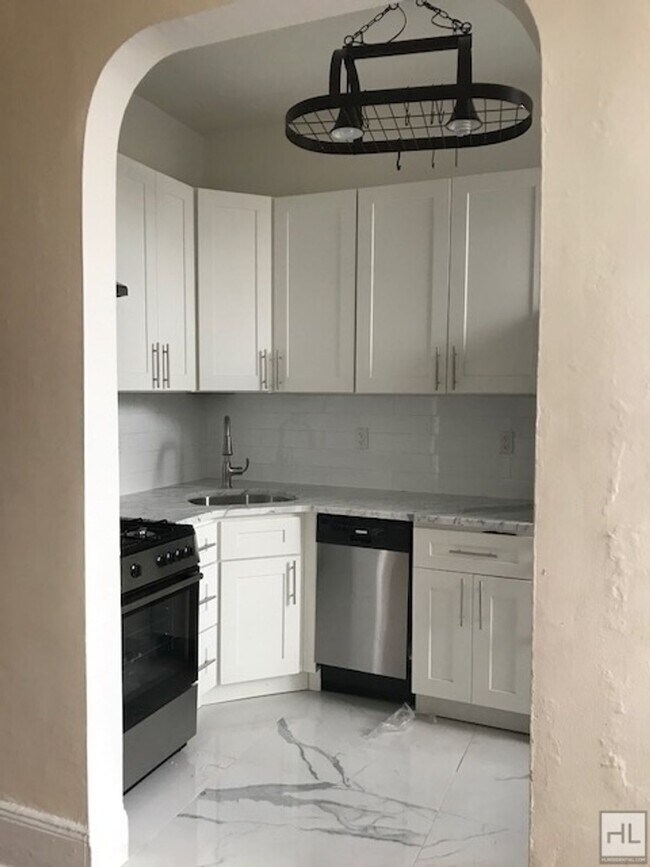 Photo - BEDFORD AVENUE / Spacious 1-Bed 1-Bath Unit 1A