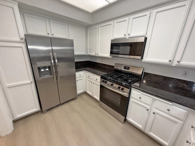 Photo - 922 Croft Ave Unit 104