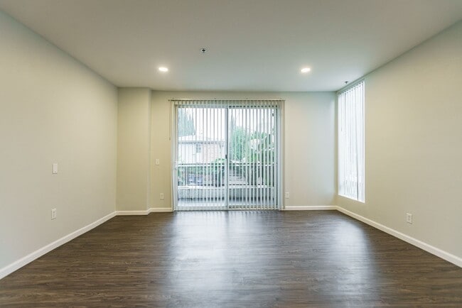 Photo - 4532 Murietta Ave