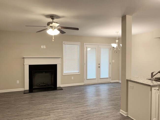 Photo - Great Townhome Near Middle Georgia State University