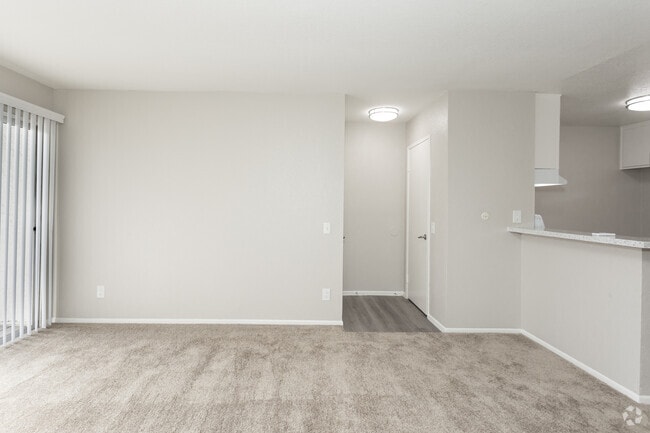 1BR, 1BA - 750SF - Living Room