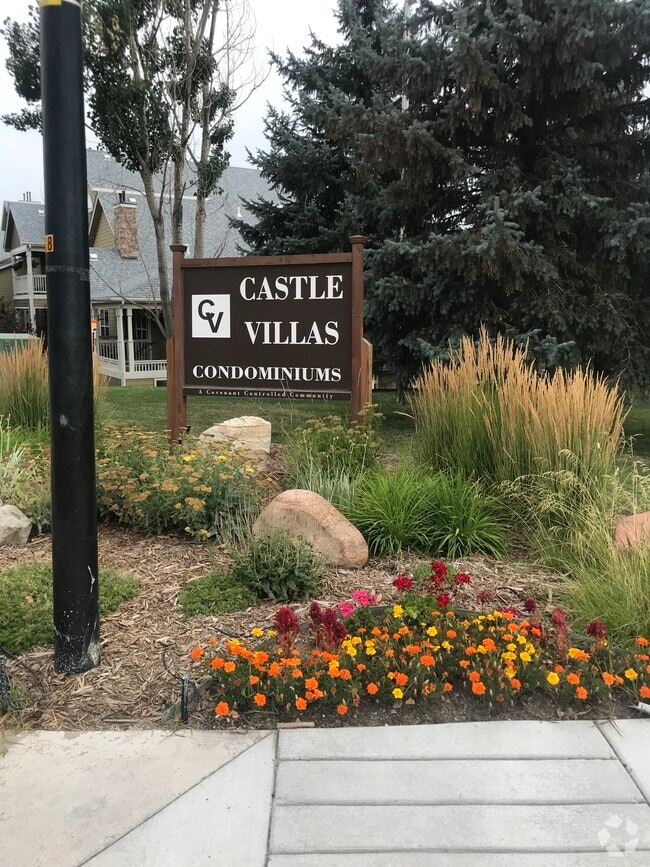 Building Photo - 6021 Castlegate Dr W Unit E26 and E27 Rental