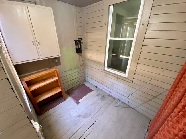 Photo - 902 8th St S