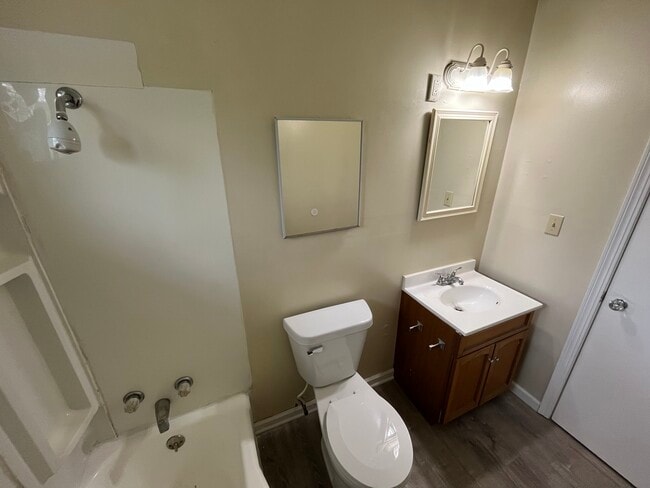 Photo - 1923 Beverly Ct