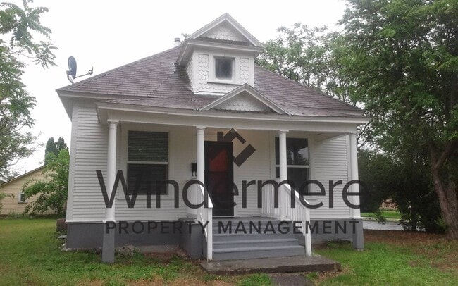 Building Photo - 3rd943 Unit 943