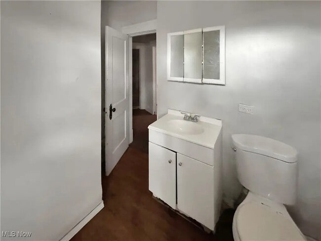 Photo - 14809 Darwin Ave