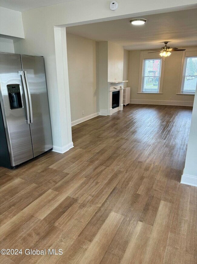 Photo - 47 Chestnut St