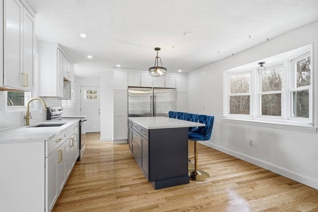 Photo - 724 Linwood St