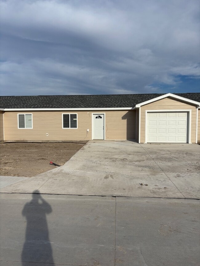 Photo - NP Rentals - 2401 W 18th St #2