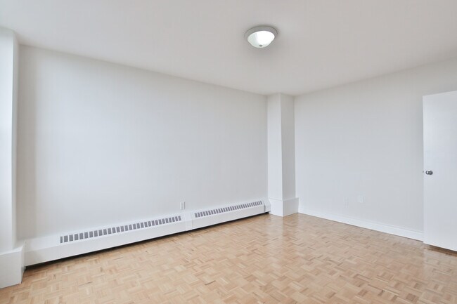 Photo - 70 Cambridge Ave Unité 2-Bed